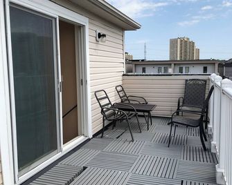 Bright Room by Smartying York University - Toronto - Balcón