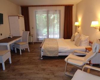 Hotel Garni Eichhornkobel - Faßberg - Bedroom