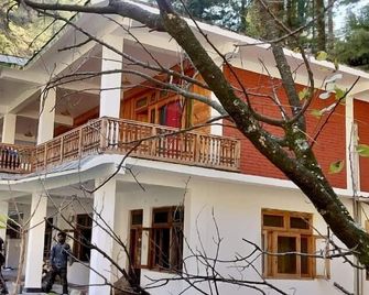 The Woods - Tirthan Valley - Gushaini - Building