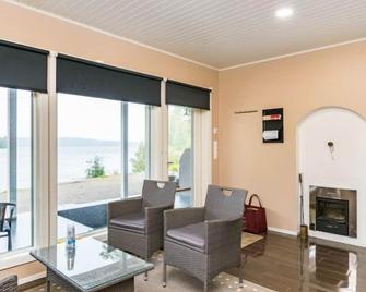 Holiday Home Villa leinola 1 by Interhome - Puhos - Sala de estar