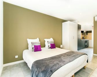 Florella Achard - Cannes - Bedroom