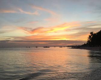 Syke's Apartment | Bantayan Island | Santa Fe - Santa Fe - Beach