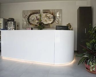 Residence Hotel Margherita - Montalto di Castro - Reception