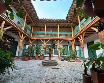 Hacienda Bambusa - Armenia - Outdoor view