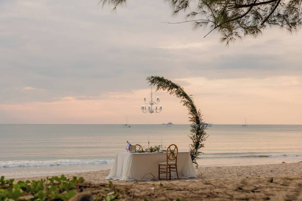 Kora Beach Resort Phuket - Phuket - Strand