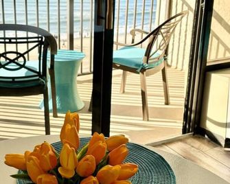 Sea La Vie Oceanfront Studio - Myrtle Beach - Balcony