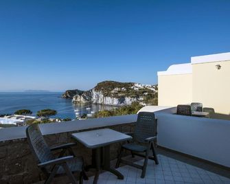 Hotel Villaggio Dei Pescatori - Ponza - Balcón