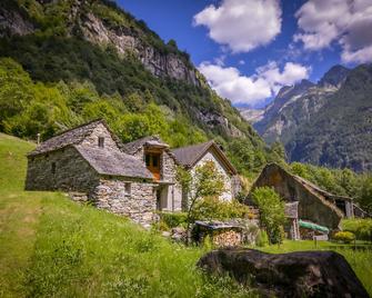 Rustico Alla Bolla - Happy Rentals - Frasco - Edificio