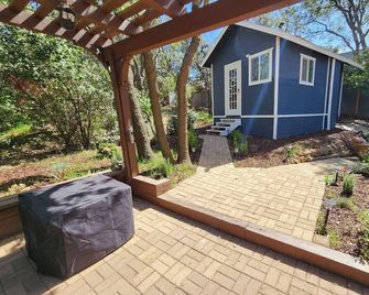 Cozy Tiny House Retreat - 4 Minutes from Village - Julian - Innenhof