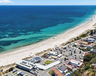 Steps to the sand | Belle Vista 2 Apartment Seacliff - Brighton - Beach