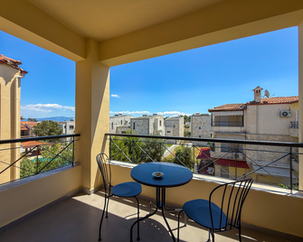 Pinewood by halu! - Studio apartments - Pefkochori - Balcony