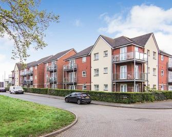 Sleeps 4 6 pet friendly parking nr nec Warwick uni - Coventry - Building