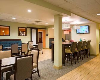 Danville Retreat: Easy Route 80 Access & Comfort Lodging | 2 Units - Danville - Restaurante