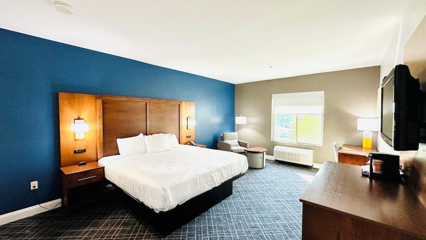 Comfort Inn and Suites Plainville-Foxboro