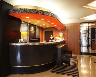 Apa Hotel Takamatsu Kawaramachi - Takamatsu - Front desk