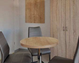 Haus an der Brücke - Múnich - Comedor