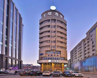 Hanting Hotel Changchun Hongqi Street Wanda - צ'נגצ'ון - בניין