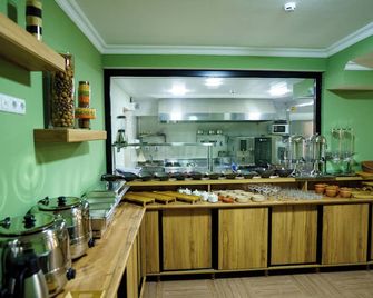 Green Palace Kutaisi - Kutaisi - Buffet
