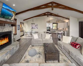 Tahoe Tranquili-Tree - Kings Beach - Living room