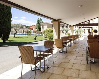 Logis Le Mas De Jossyl - La Roque-d'Anthéron - Restaurant