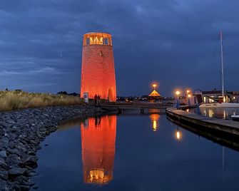 Only 100m to the fine sandy beach - Fehmarn - Pool