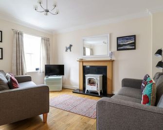 Siskin - Keswick - Living room