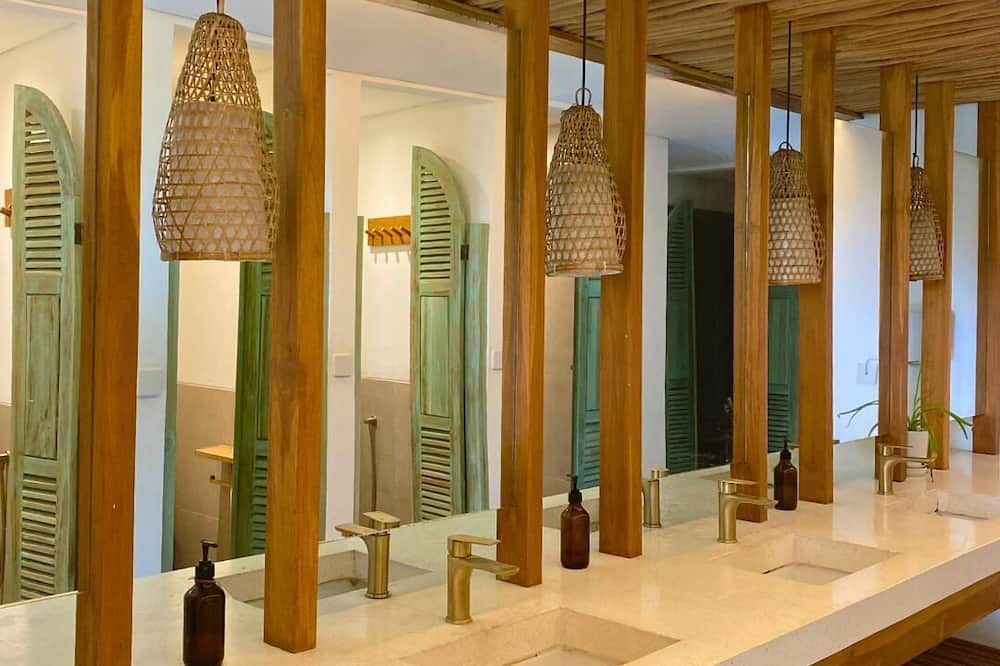 White Penny Hostel - קוטה - לובי