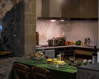House in the Castle - Monemvasia - Buffet