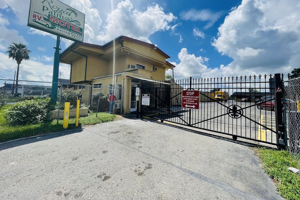Royal Palms Motel & Rv Park - ניו אורלינס - בניין