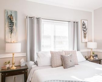 5 Bedroom House Cheerful Bungalow with AC Pet Friendly - Corvallis - Bedroom