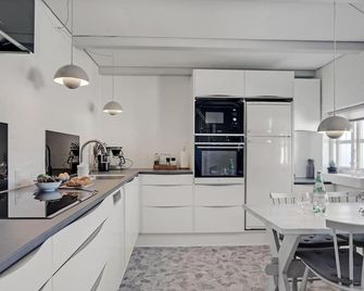 Stunning Home In Ålbæk With Wifi - Ålbæk - Kitchen