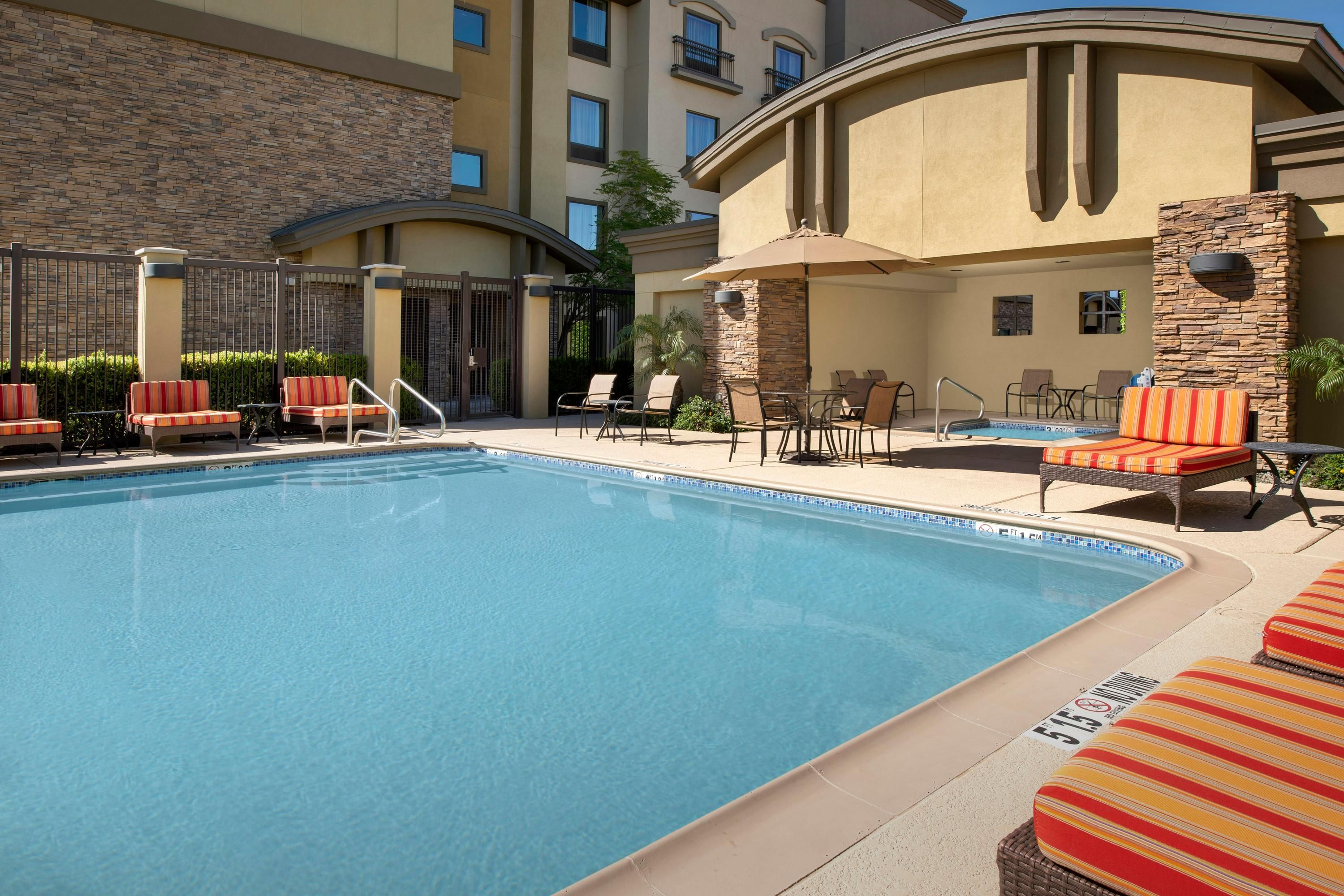 Hampton Inn & Suites by Hilton Phoenix Tempe - Tempe - Pool
