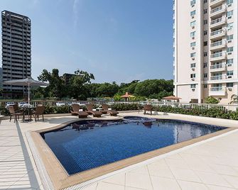 Quality Hotel Rio de Janeiro - Barra da Tijuca - ריו דה ז'ניירו - בריכה