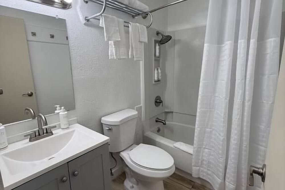 Hotel Simply Stay - Hobbs - Koupelna