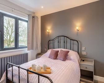 South View - Carlton Miniott - Bedroom