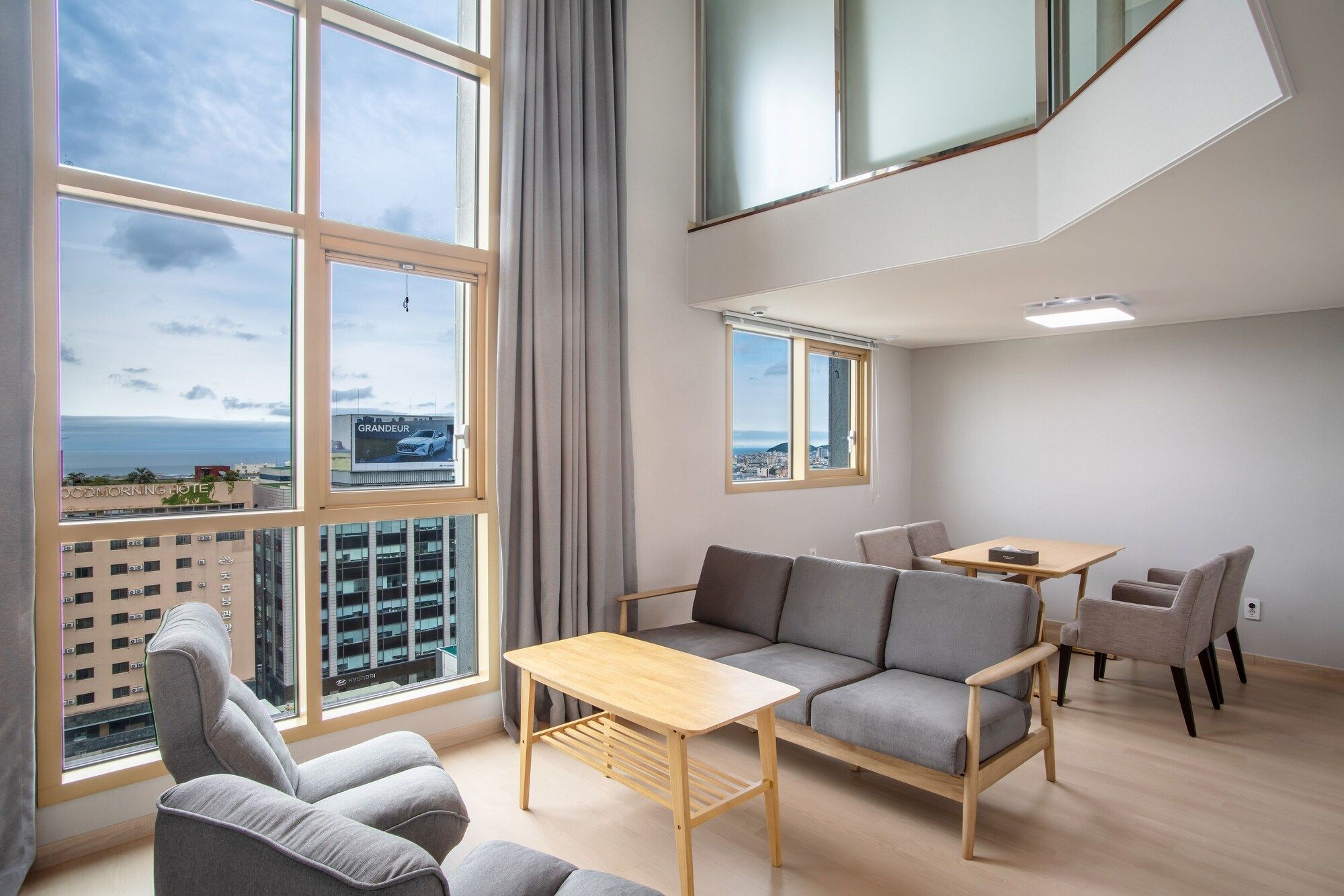 Jeju Central Park Residence - Jeju City - Living room