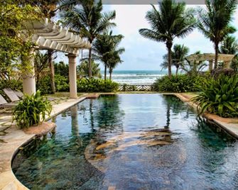 Olalani Resort And Condotel - דה נאנג - בריכה