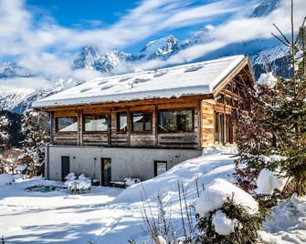 Chalet Leandre: This chalet is simply stunning, a 2 year labour of love to convert this old farmhous - Les Houches - Bâtiment