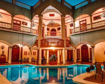 Hotel Real La Merced - Granada - Pool