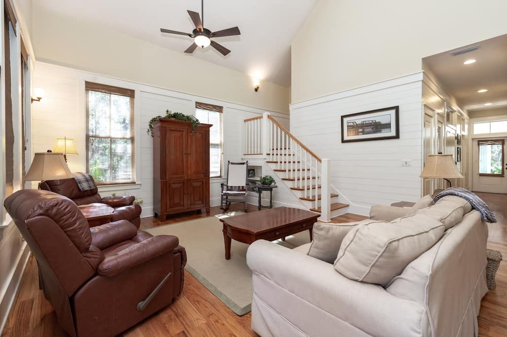 Find Tranquility at Rivercrest! - Apalachicola - Huiskamer