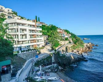 Hotel Mediterraneo Liman - Ulcinj - Priveliște în exterior