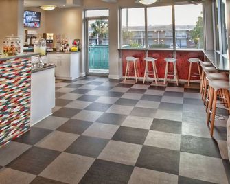 The Thunderbird Inn - סאוואנה - מסעדה