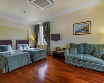 Hotel Panorama - Olbia - Schlafzimmer