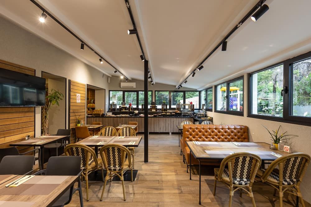 نوبيل جاليري هوتل - بلغراد - مطعم