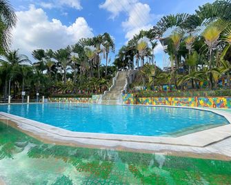 Poracay Resort - Angeles City - Svømmebasseng