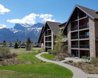 Paradise Resort Vacations - Canmore - Bâtiment