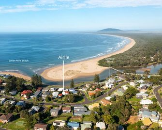 Airlie - a seaside cottage within 2 minutes' walk to the beach - Gerringong - Gebäude
