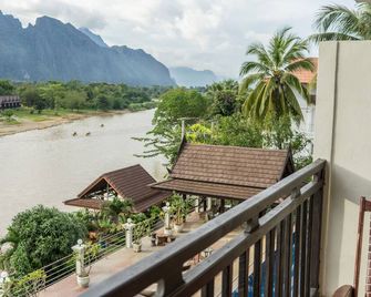 Silver Naga Hotel - Vang Vieng - Balkon