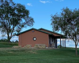 Cozy Newly Built Cabin with Scenic Views - Westby - Edificio