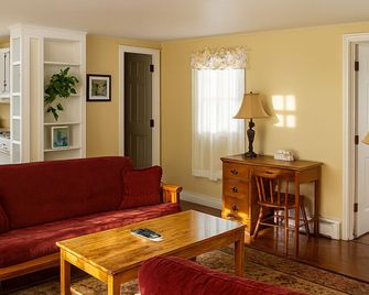 Wilson Lake Inn - Wilton - Sala de estar